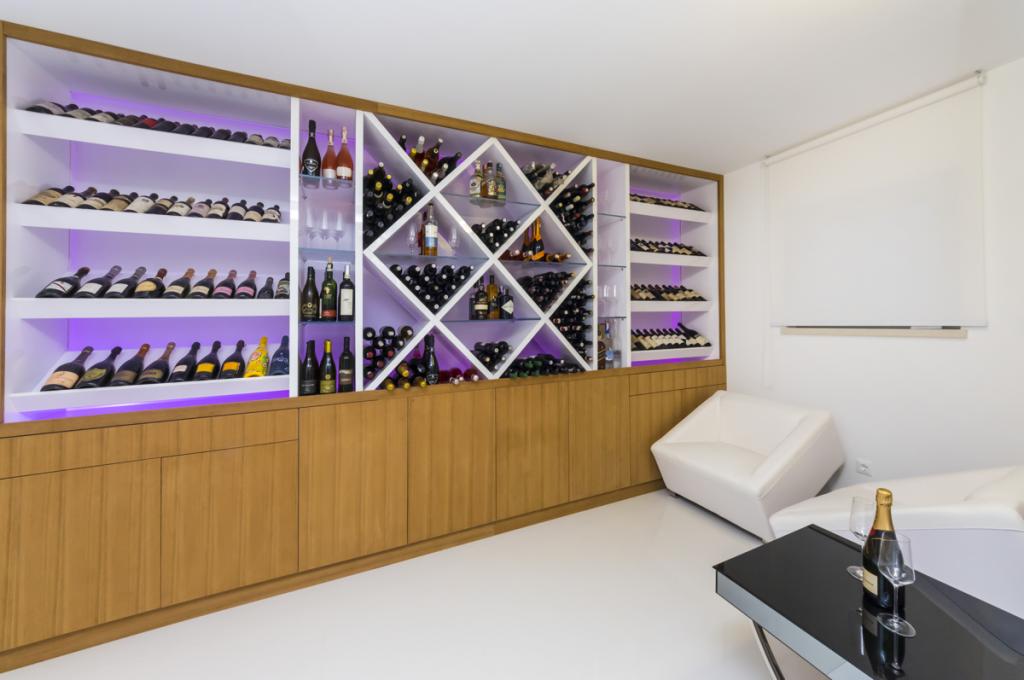 Weinschrank