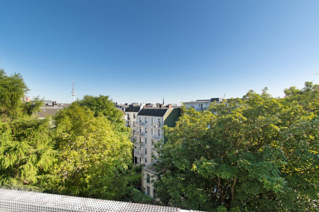 Blick von der Dachterrasse über Eimsbüttel 