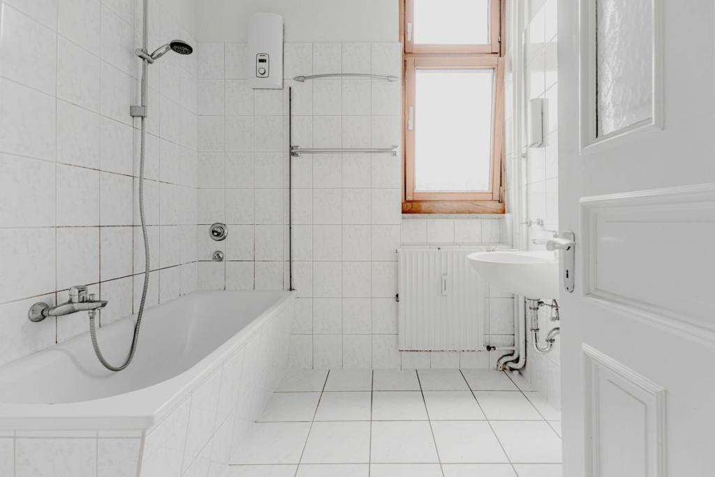 Badezimmer mit Badewanne