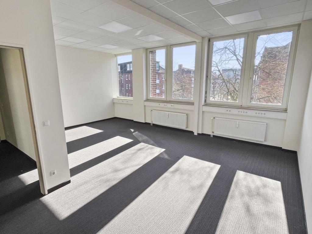 Große Fenster für Tageslicht
