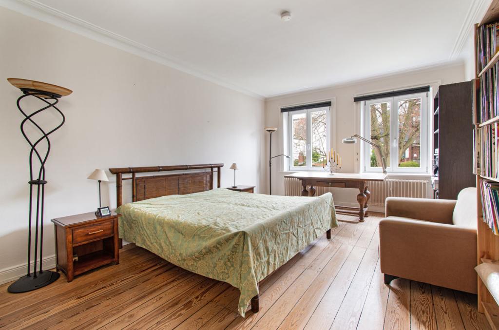 Weiteres, rückwärtig ausgerichtetes Schlafzimmer