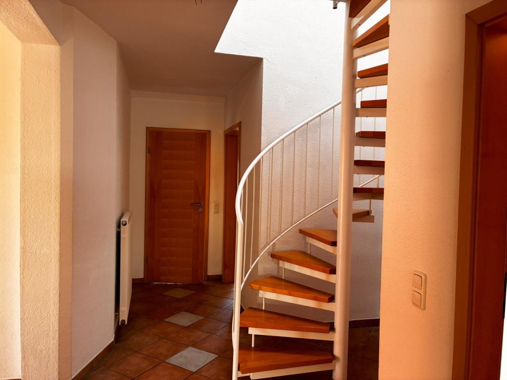 Wendeltreppe zum Spitzboden