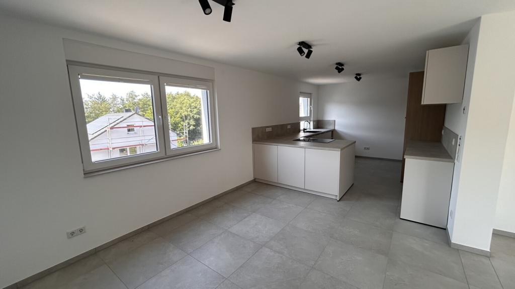 Schöne 4 Zimmerwohnung mit großer Terrasse und tollem Blick in Fürth! - Photo 3