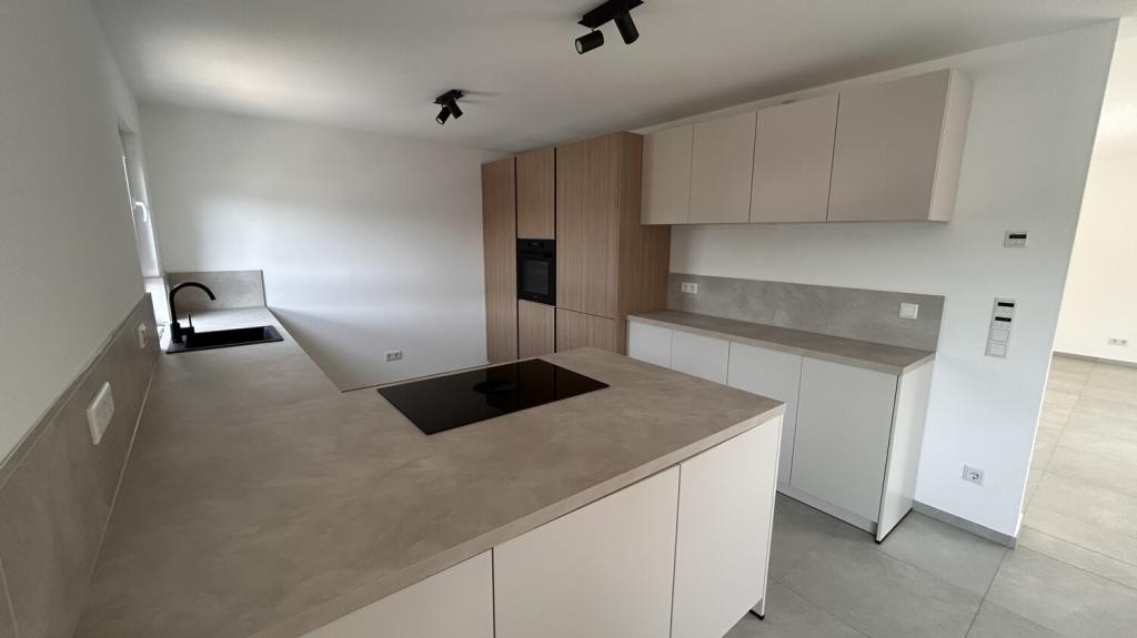 Schöne 4 Zimmerwohnung mit großer Terrasse und tollem Blick in Fürth! - Photo 2