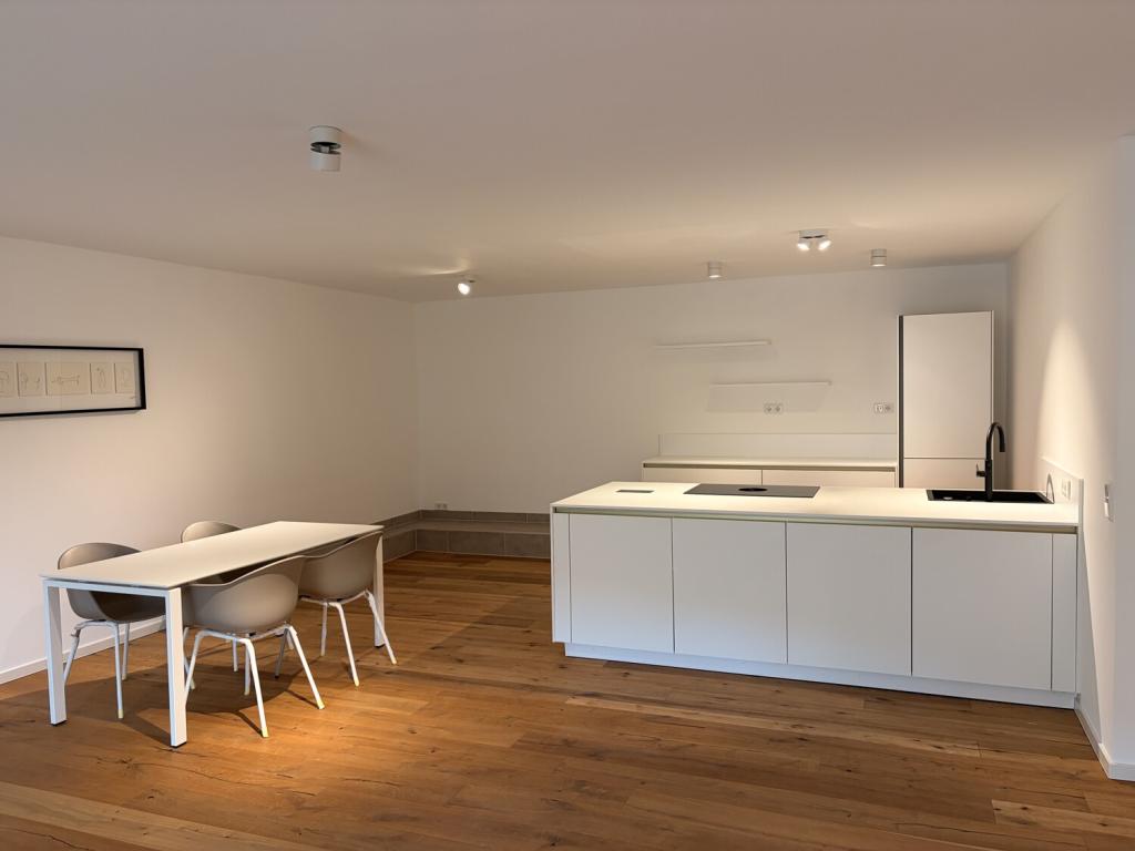Exklusives Wohnen in bester Lage - Lichtdurchflutete Wohnung mit Garten und Blick in die Weinberge - Foto 3
