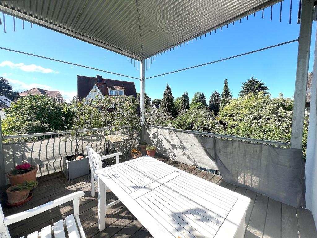 Uneinsehbare Terrasse im Obergeschoss