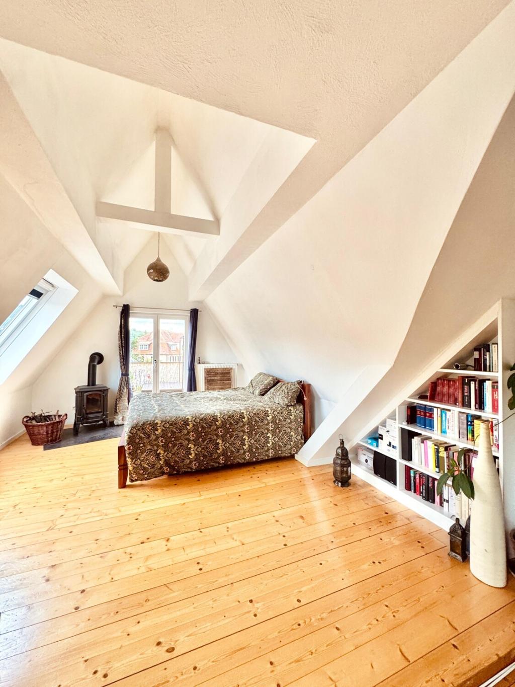 Offener Wohnbereich mit Terrasse