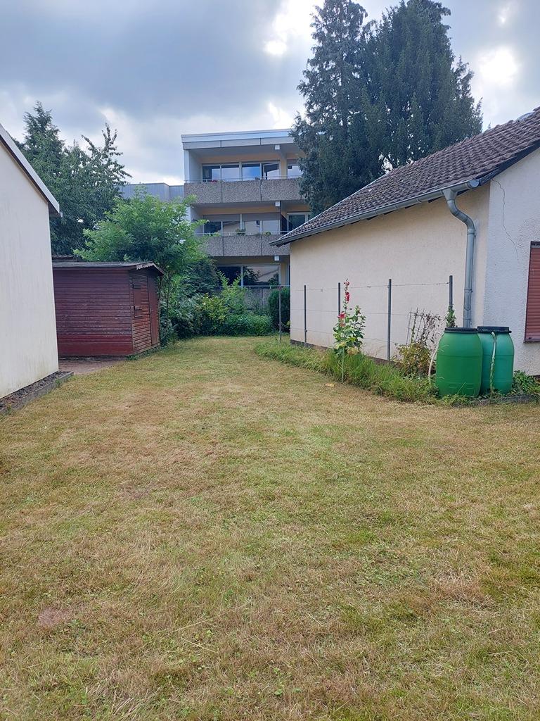 seitlicher Garten (3).jpg