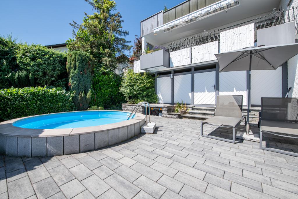 UG Terrasse Pool 2