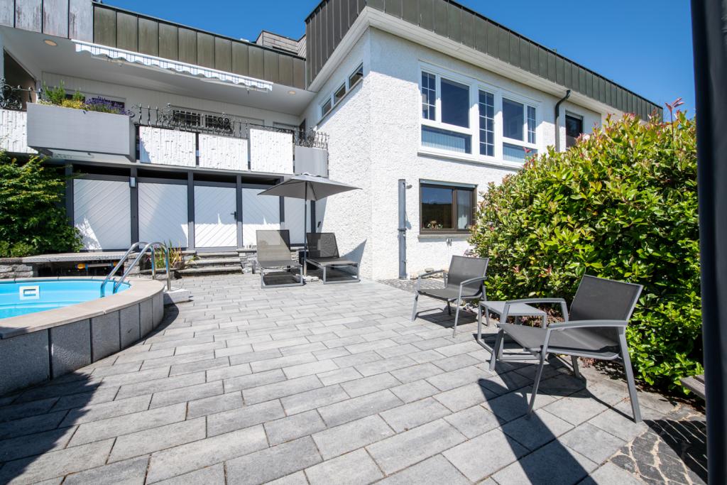 UG Terrasse Pool 1