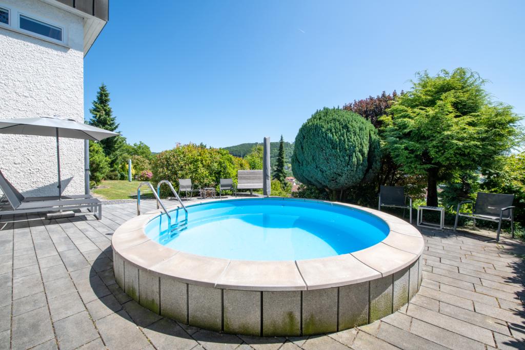 UG Terrasse Pool 3