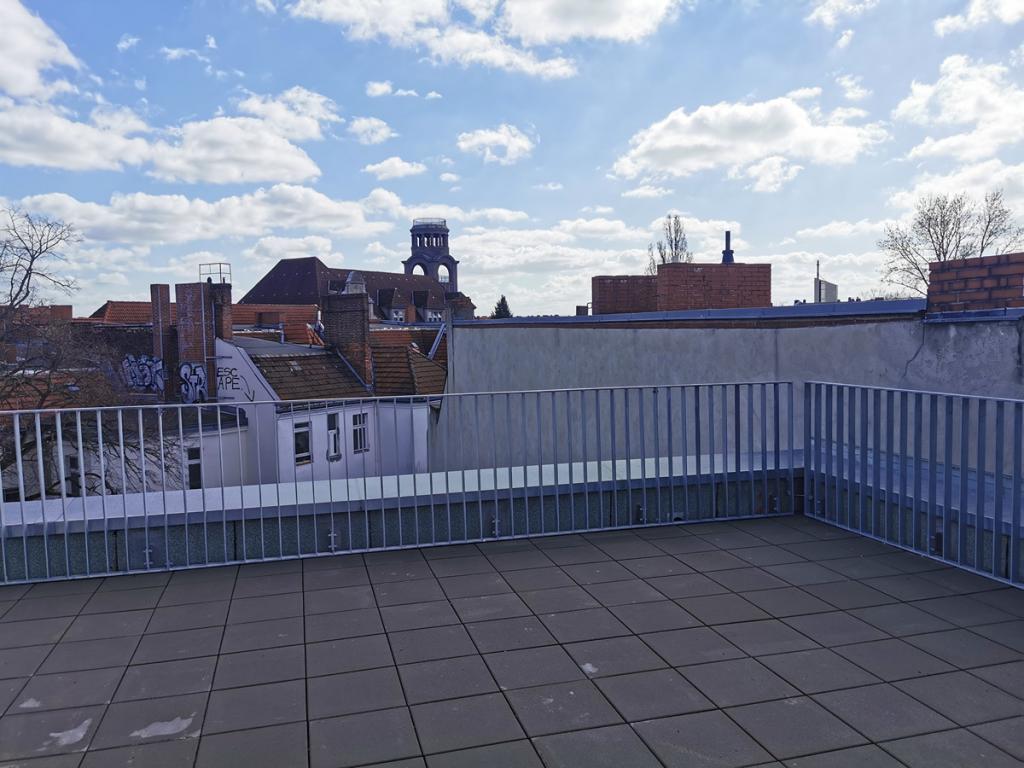 Erstbezug: schöne 21 m² 1-Zimmer-Whg. mit Einbauküche, Balkon u. angrenz. Dachterrasse in Schöneberg - Photo 1