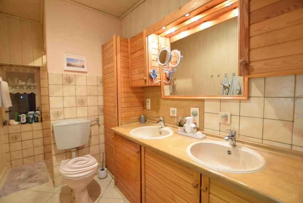 Erdgeschoss Wohnung 1 Duschbad