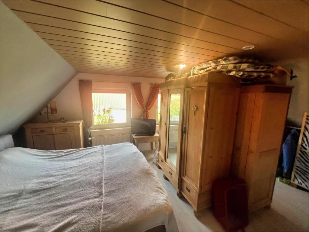 Schlafzimmer DG