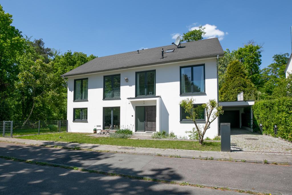 Straßenansicht