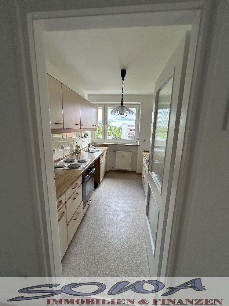 3 Zimmerwohnung - in Neuburg / Schwalbanger, mit Balkon, Küche und Aufzug - Ein Objekt von Ihrem Immobilienpartner SOWA Immobilien und Finanzen - Photo 4