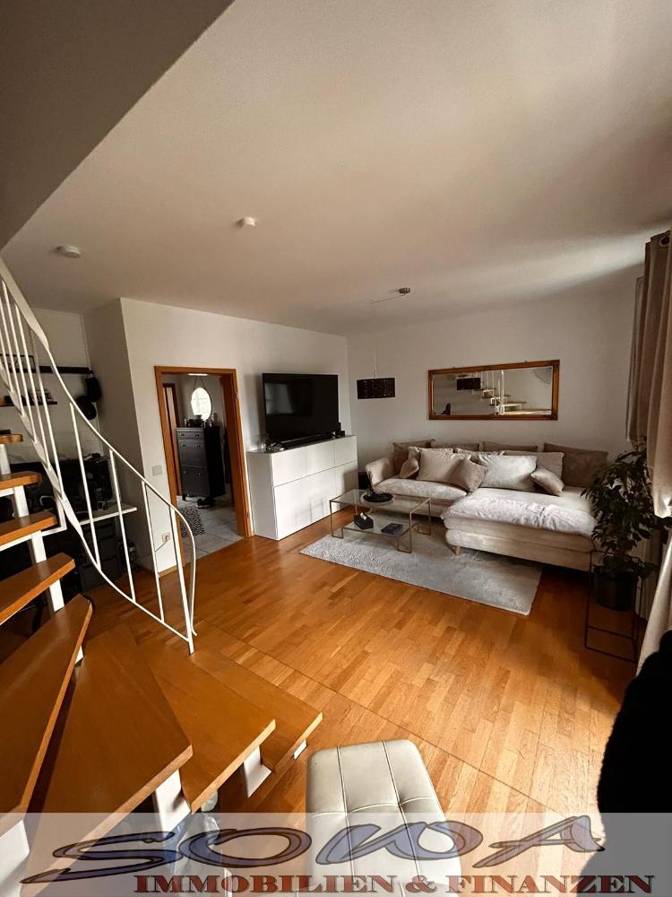 Lage, Lage, Lage - Schöne 3 Zimmer Maisonette Wohnung auf der Leopoldineninsel mit Blick auf das Schloss in Neuburg - Ein neues Zuhause von SOWA Immobilien und Finanzen Ihr Experte vor Ort - Foto 2