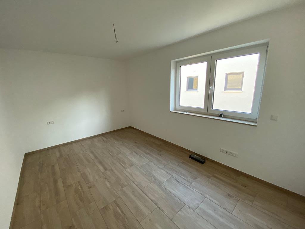 <h1 class="md:text-xl md:leading-6 mt-4 md:mt-10 lg:mb-6 mb-3 text-primary-500 font-semibold text-base leading-5"> Wohnung in Flein </h1> - Photo 5