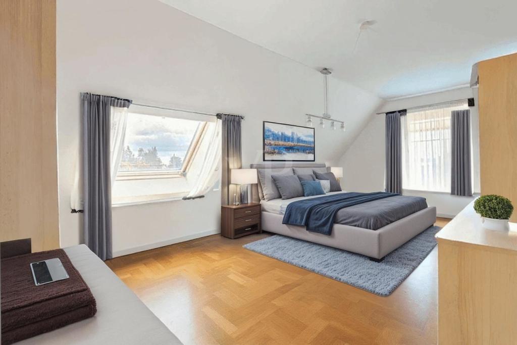 Schlafzimmer DG digital saniert