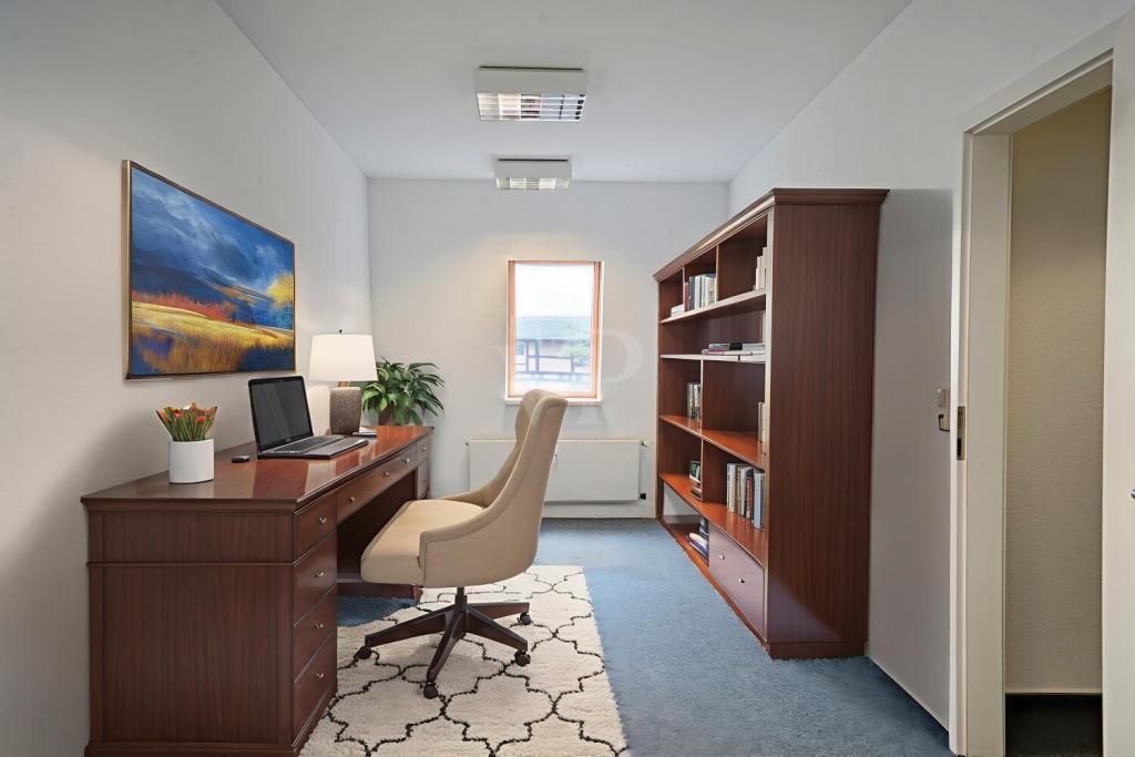 Büro 4 digital möbliert