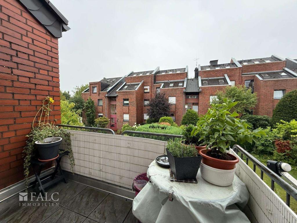 2-Zimmer-Wohnung im Obergeschoss mit Süd-Balkon und Einbauküche - Foto 4