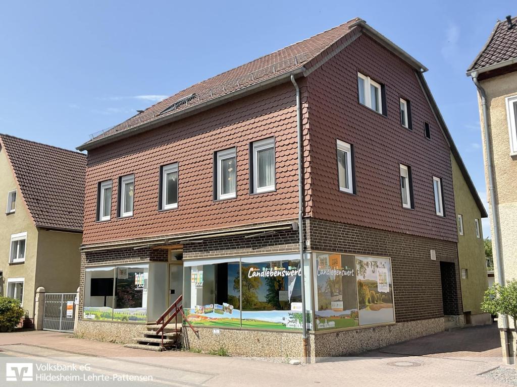 Straßenansicht