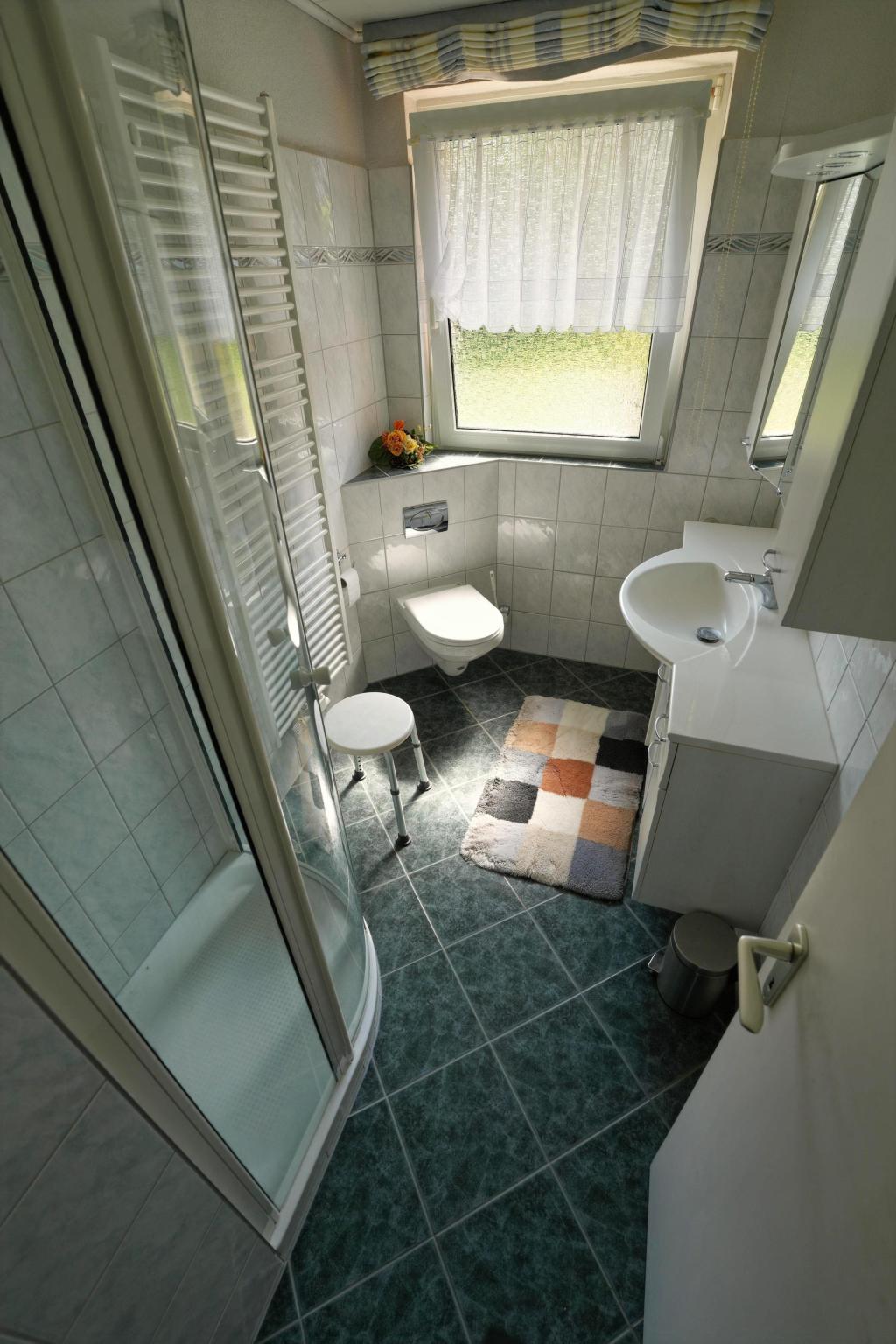Badezimmer EG