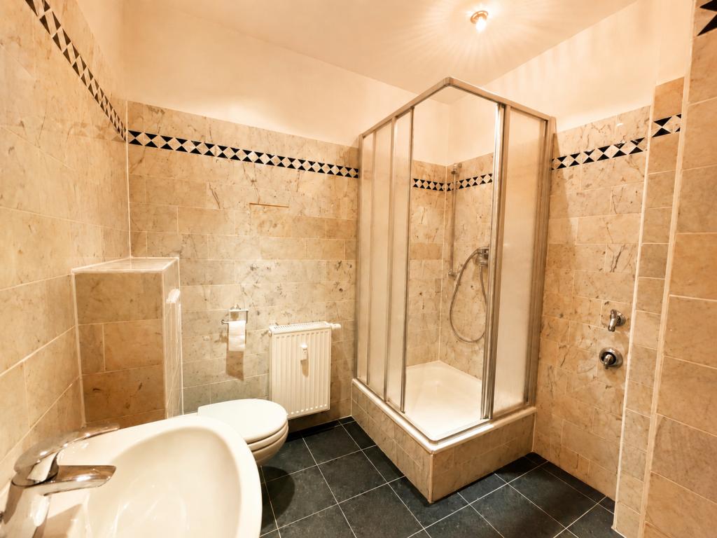 2-RAUM WOHNUNG MIT BALKON - NEU RENOVIERT - Foto 2