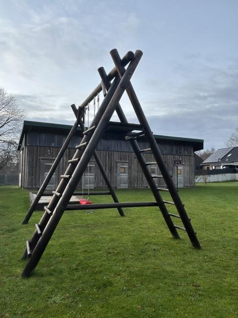 Schaukeln und Klettern erlaubt....