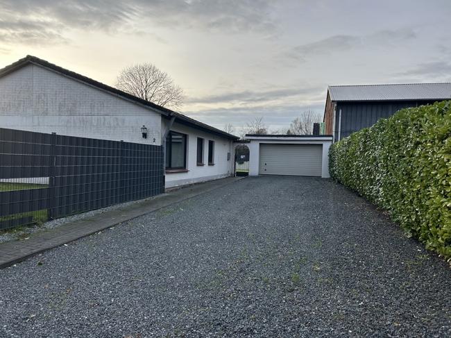 Auffahrt zum Anwesen