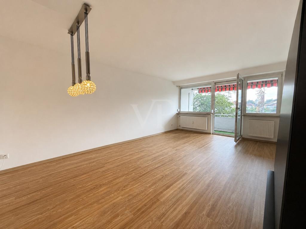 Einziehen & Wohlfühlen: Frisch renovierte 3-Zimmer-Wohnung mit Balkon & Einbauküche - Photo 2