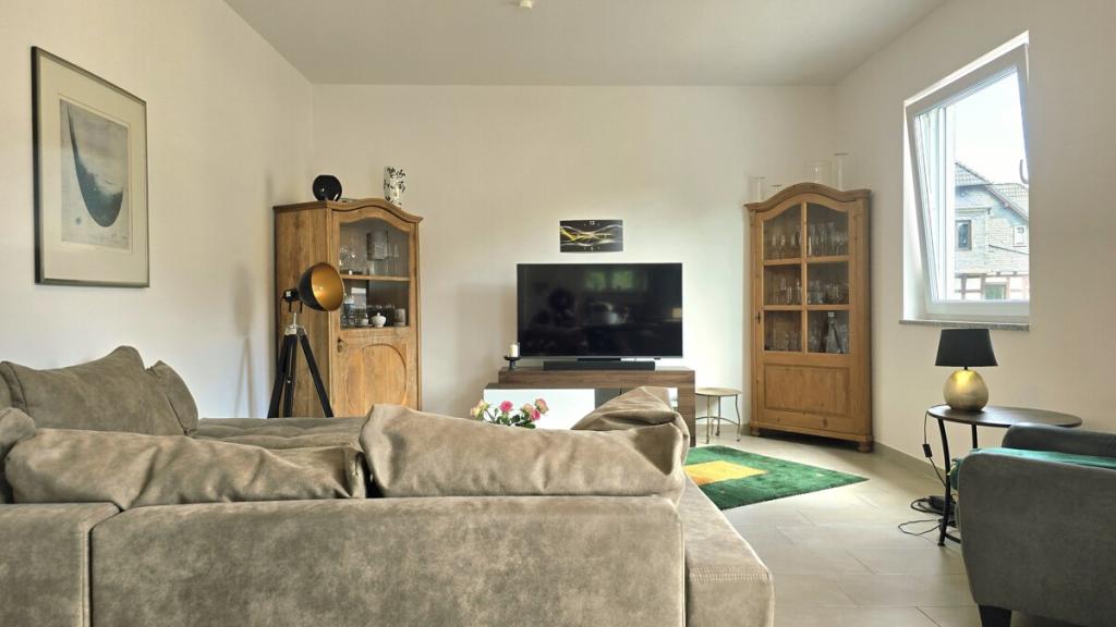 ***PremiumPlatz*** Barrierearme Wohnung mit Terrasse, Balkon, Doppelgarage. Zentrale Lage - Foto 1