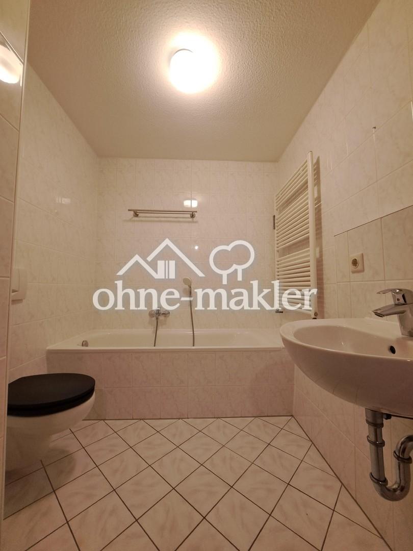 Angebotspreis - Gemütliche 3-Raum-Wohnung mit Balkon in der Südstadt - Photo 5