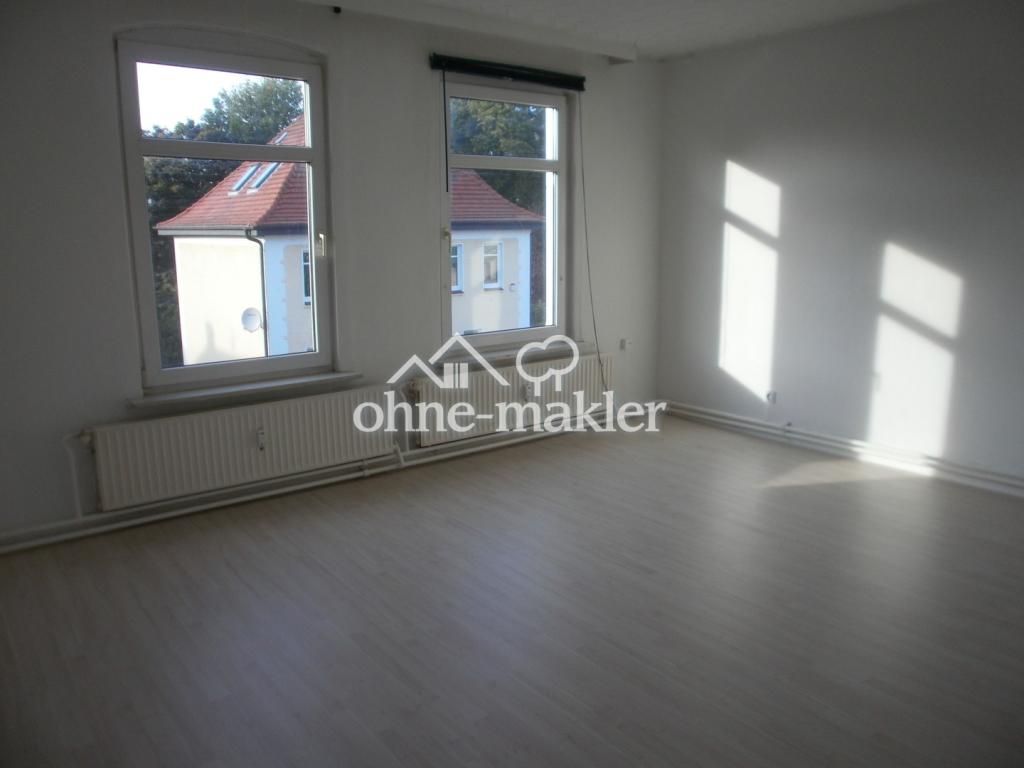 geräumiges Wohnzimmer....