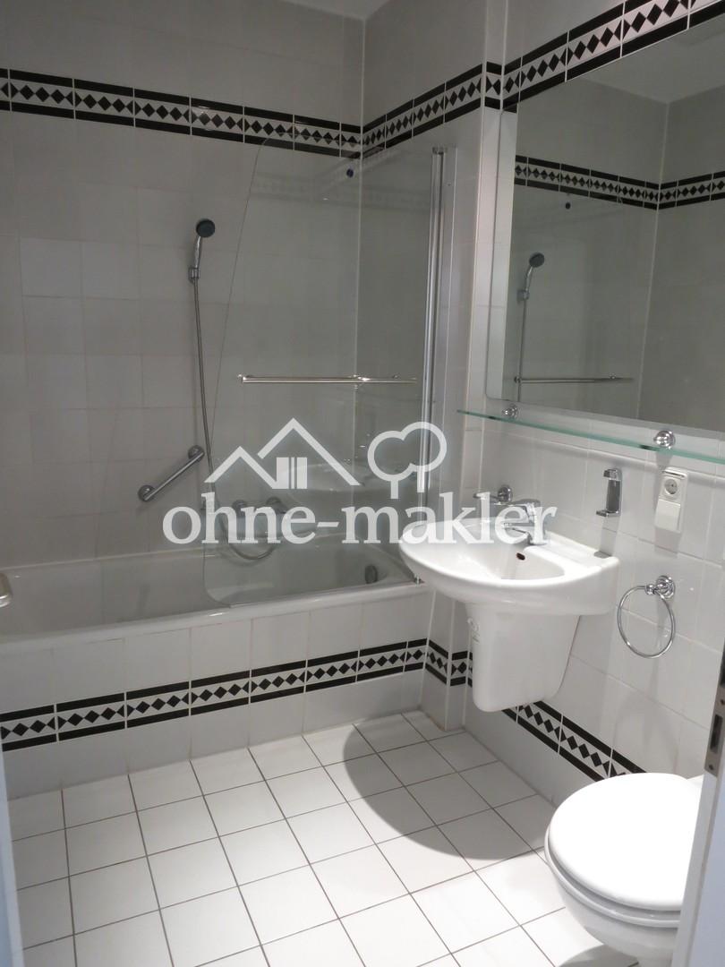 Wohnen in SCHLEUßIG: 2-Zimmer-Wohnung mit großem Balkon, Landhausdiele und Hofgarten - Foto 4