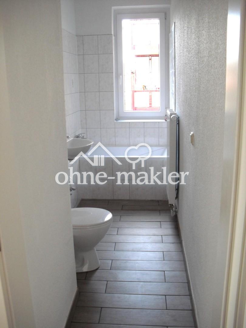 Nichtraucher-Wohnung! sonnige 2,5 Raum mit Wanne 2. OG - keine WG - Photo 1