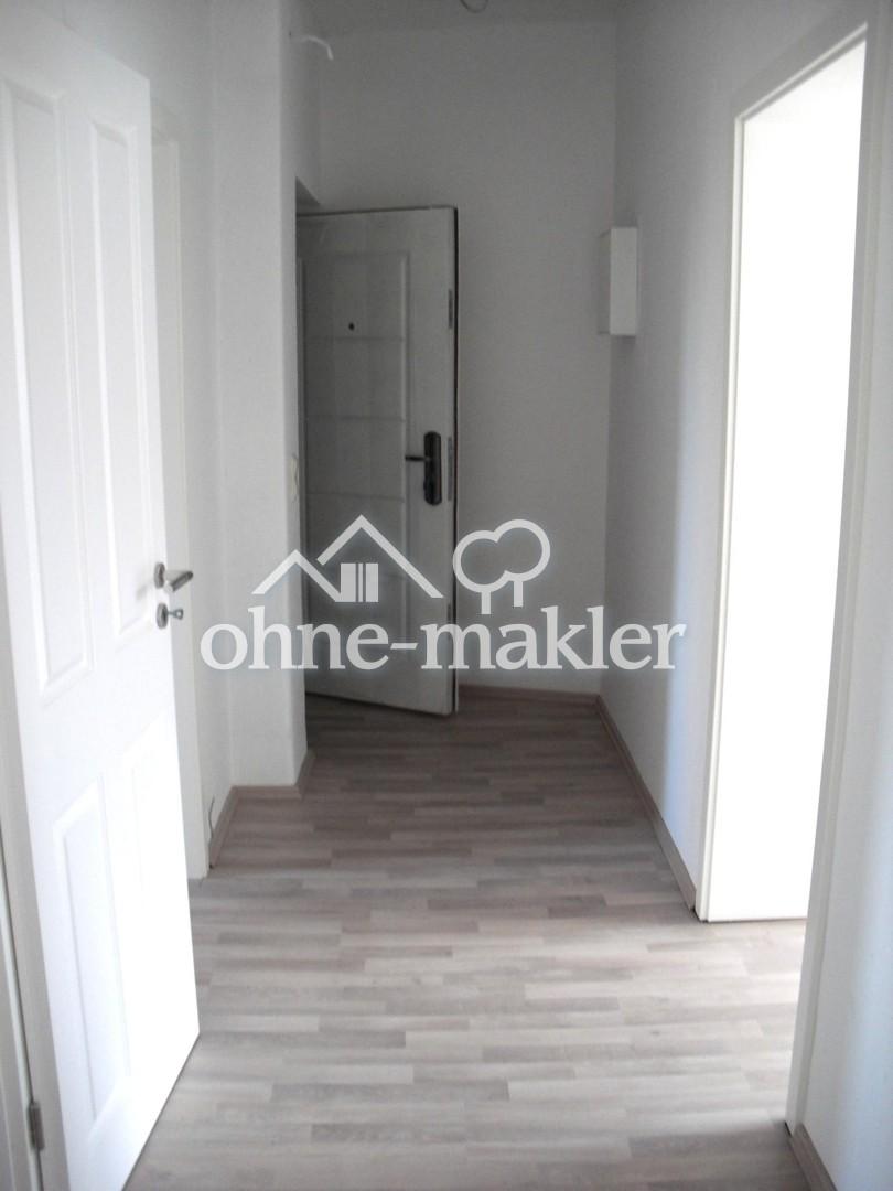 Nichtraucher-Wohnung! sonnige 2,5 Raum mit Wanne 2. OG - keine WG - Photo 3