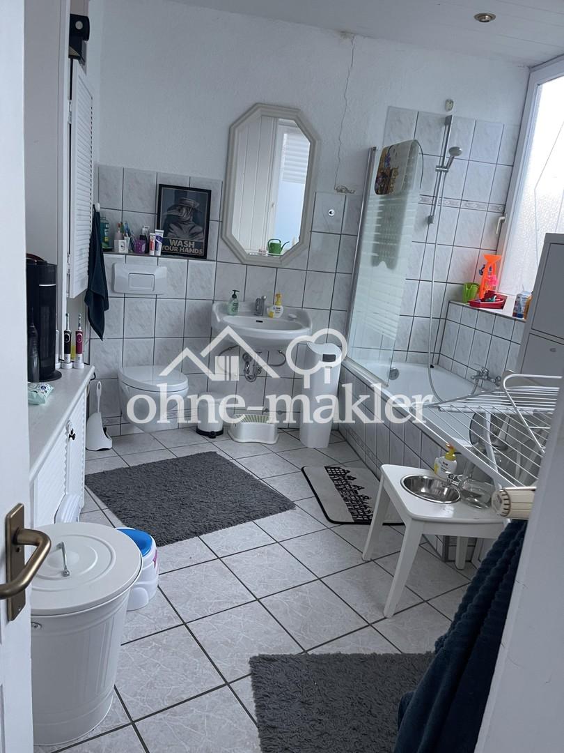 Schöne 3 Zimmer Wohnung in Holtenauer Straße in denkmalgeschütztem Haus mit weißer EBK - Foto 5