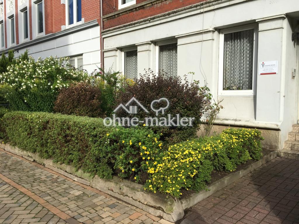 Helle, schöne und gepflegte Altbauwohnung mit Dielenfussboden und Einbauküche - Photo 4