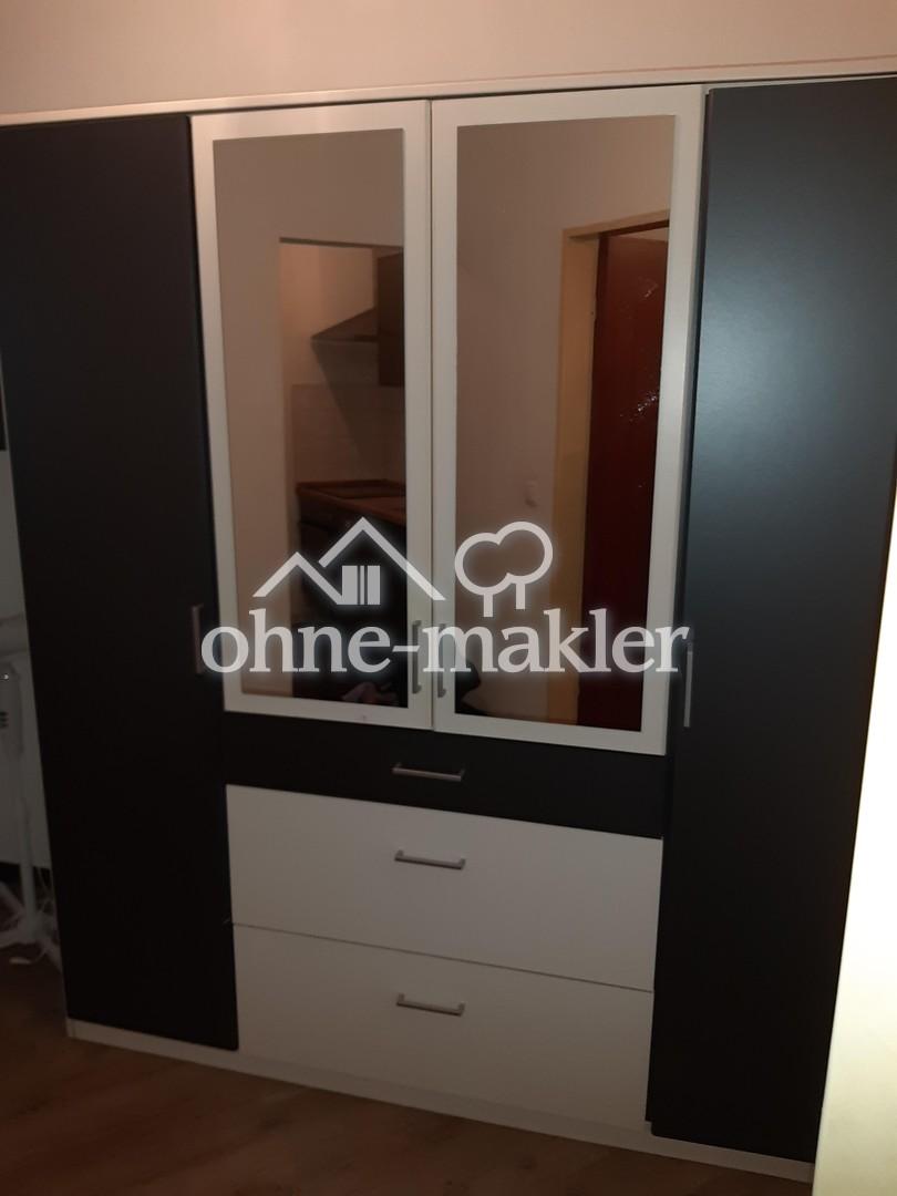 Küchen- und Wohnzimmerschrank
