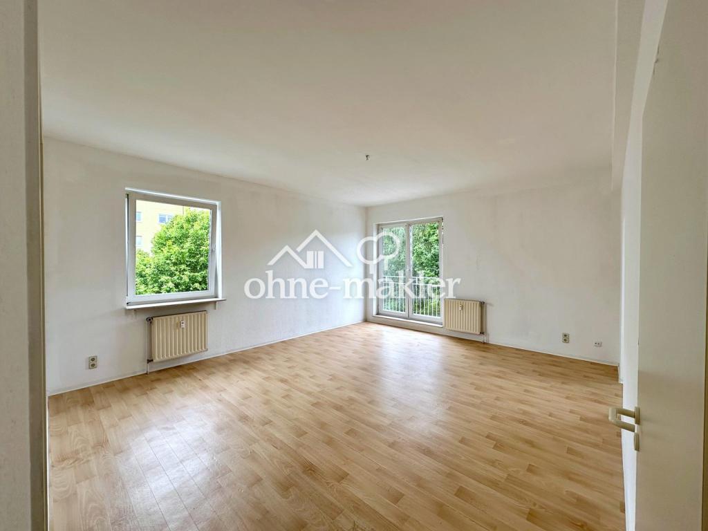 Helle 2-Raum-Wohnung mit Fahrstuhl, Tiefgarage und Parkblick - Photo 1