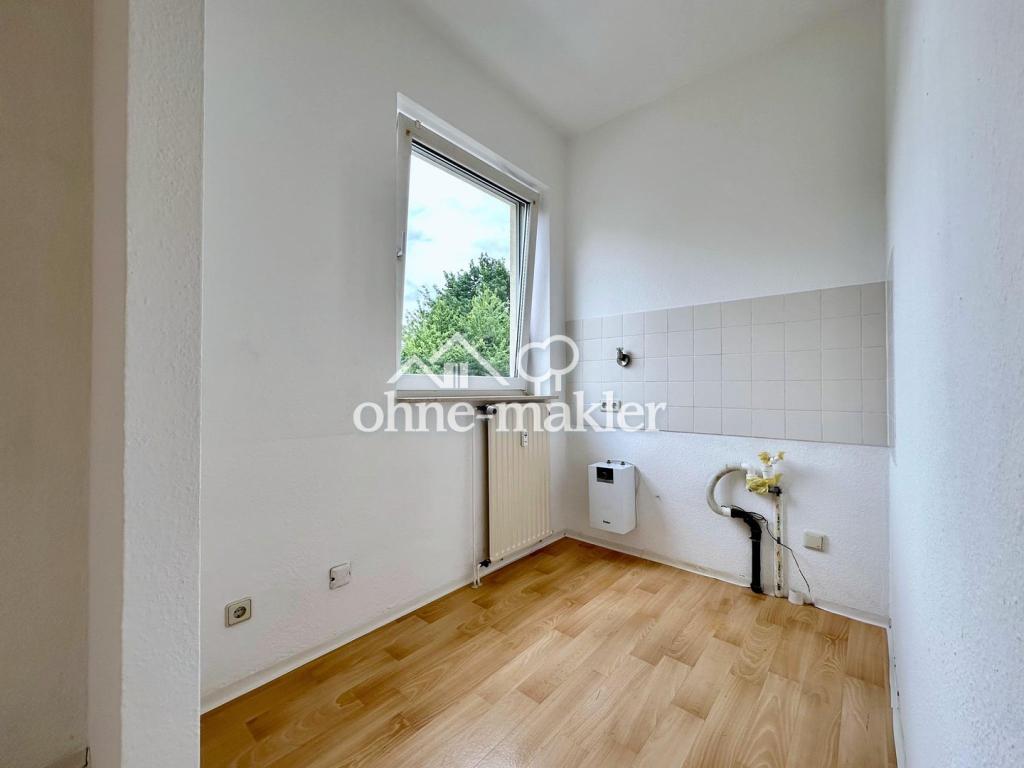 Helle 2-Raum-Wohnung mit Fahrstuhl, Tiefgarage und Parkblick - Photo 5