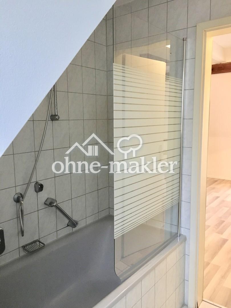 Badezimmer mit Badewanne