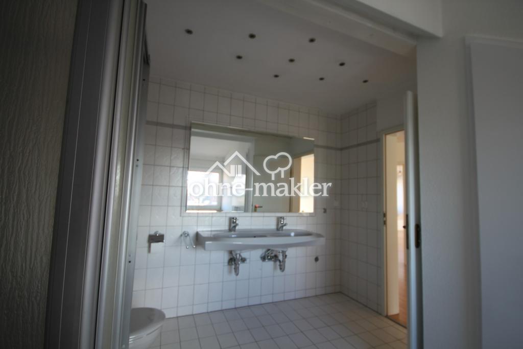Lichtdurchflutete Komfort-Dachgeschoßwohnung für Zwei in schöner Wohnlage direkt in Neu-Isenburg - Photo 4