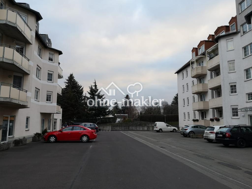 Parkplatz im Hinterhof