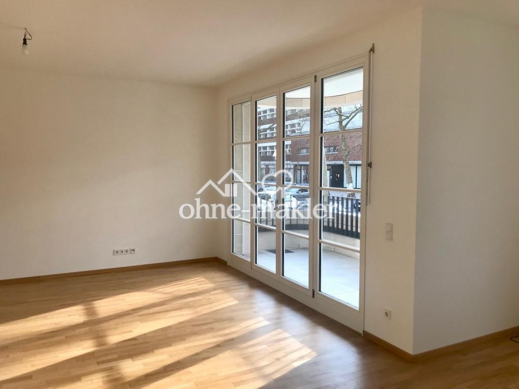 Wohnzimmer und Loggia