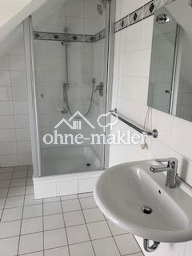 Attraktive 3,5 Zimmer-Wohnung in Schweinheim mit TG - Photo 2