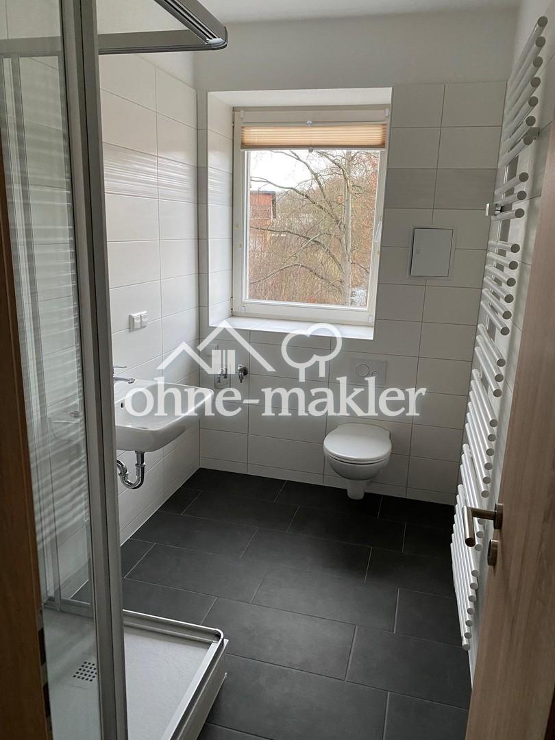 Sehr schöne, sanierte 2-Raum Wohnung mit Lift - Photo 3