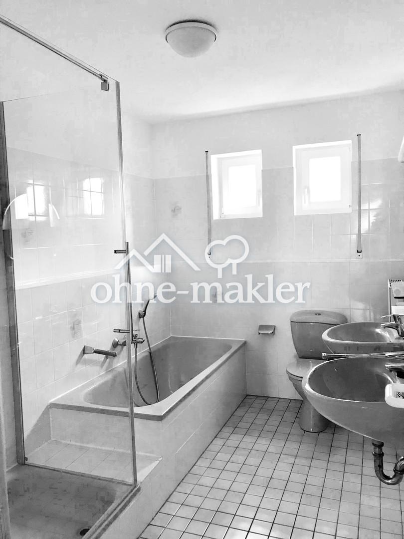 Badezimmer 1/Bathroom 1