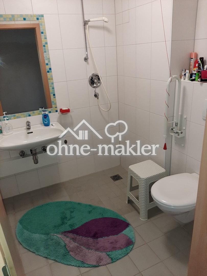 2x 1 Zi-Appartement & 3-Zi DG Wohnung mit Panoramablick, Balkon u. Küchenzeile u. 2 Duschbädern - Photo 4